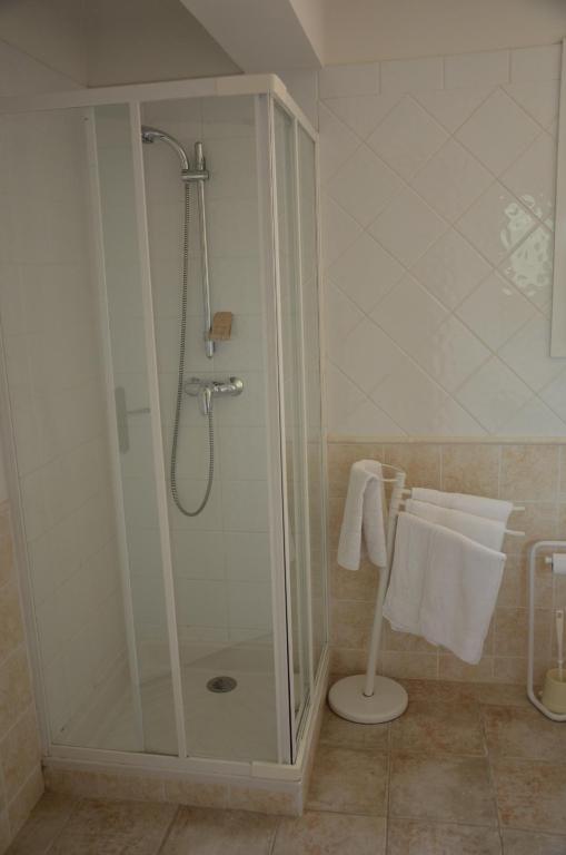Les Rives Du Loup Hotel ตูร์เรสส์-ซัวร์-ลูป ห้อง รูปภาพ